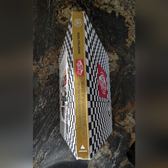 Vans "Off the Wall" Hard cover Book - used - good condition - Picture 8 of 10